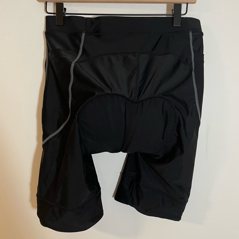 Baleaf Black Padded Bike Shorts UPF 50+ Women’s Size Large Thigh Pockets NWOT - Picture 7 of 12